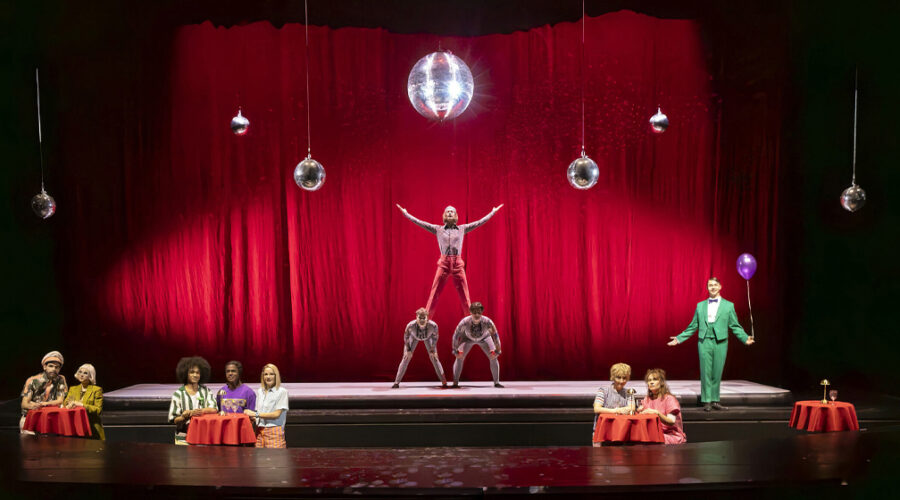 Besuch der Aufführung „Emil und die drei Zwillinge“ im Düsseldorfer Schauspielhaus