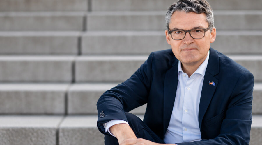 Roderich Kiesewetter zu Gast am Nelly-Sachs-Gymnasium