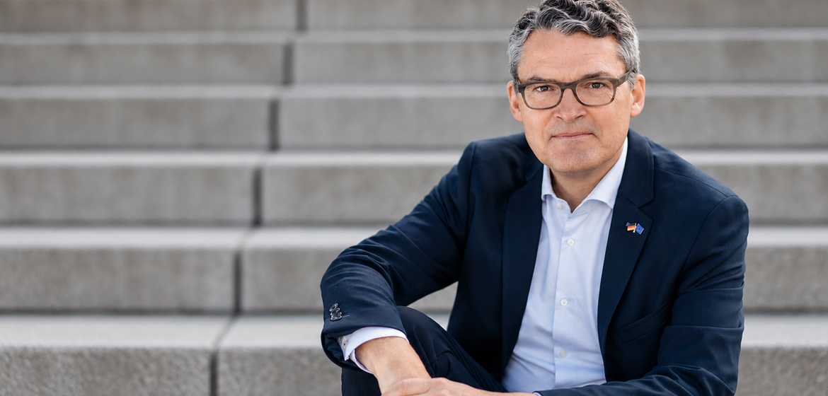 Roderich Kiesewetter zu Gast am Nelly-Sachs-Gymnasium